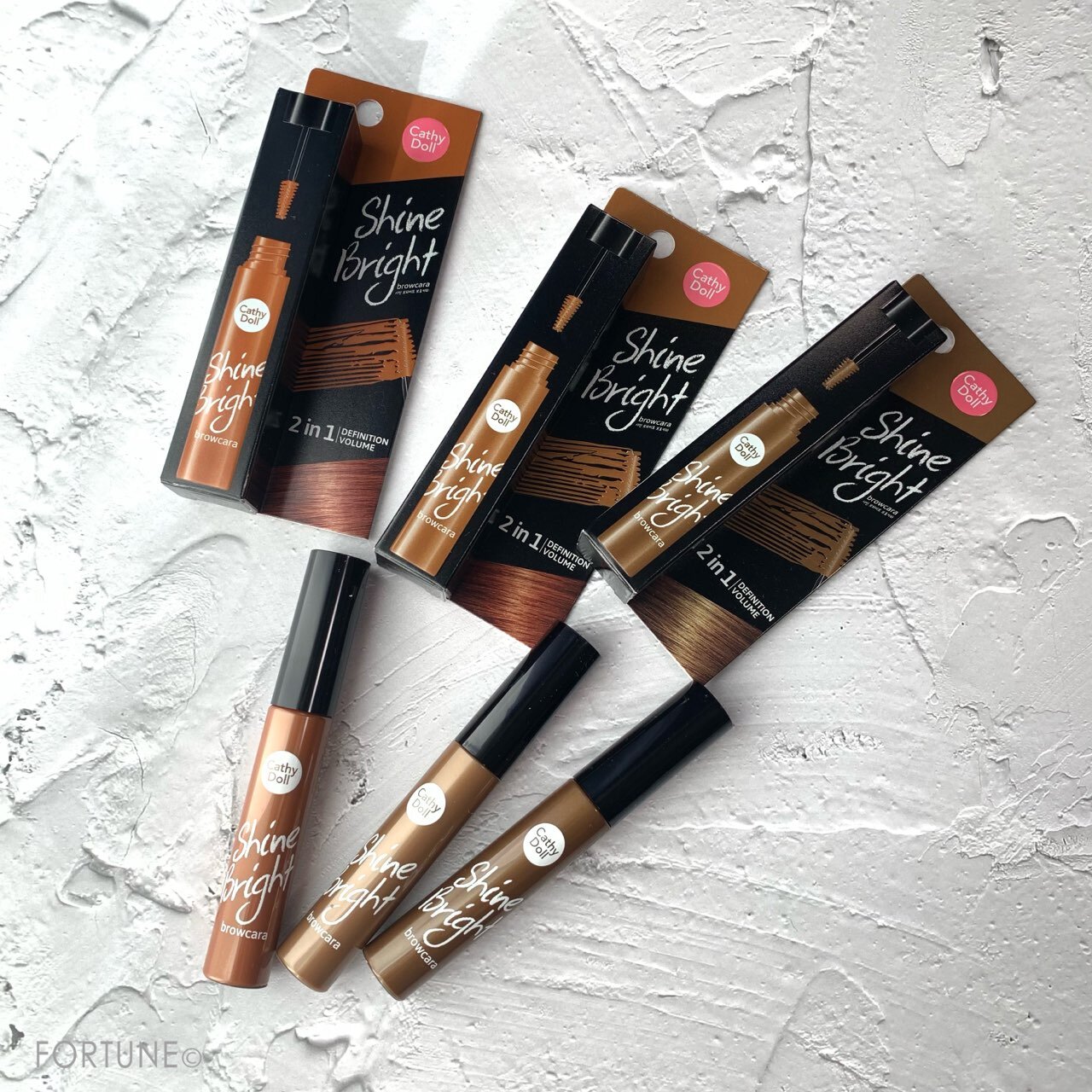 Cathy Doll（キャシードール）「シャインブライト眉マスカラ」