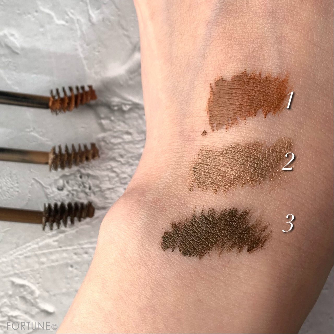 Cathy Doll（キャシードール）「シャインブライト眉マスカラ」