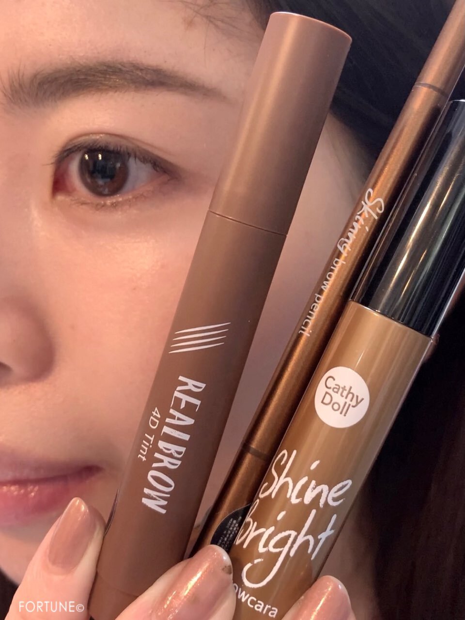 『Cathy Doll（キャシードール）』「4D リアル眉ティント」