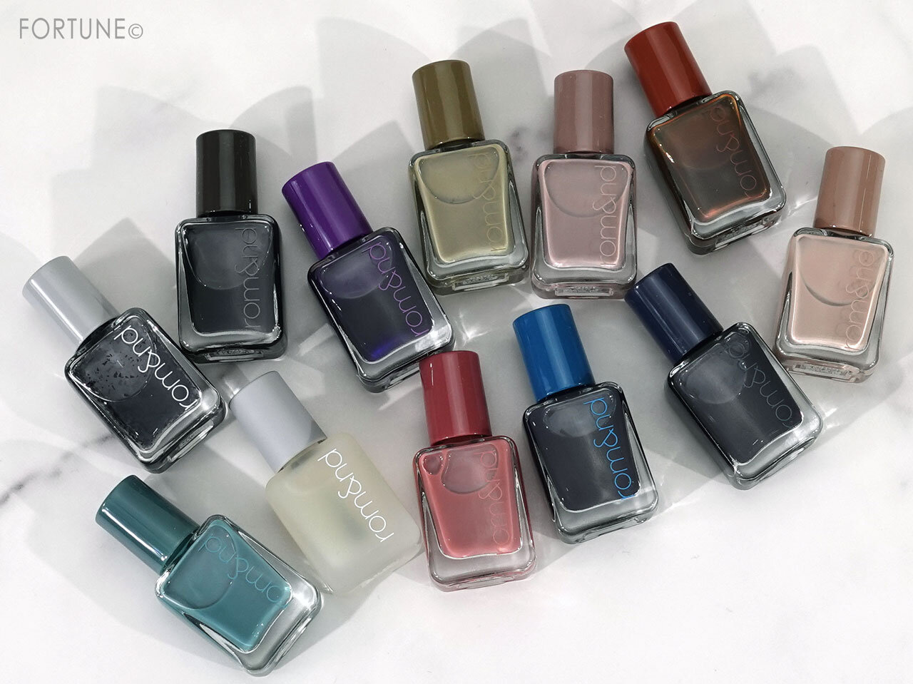 ロムアンド　ムードペブルネイル