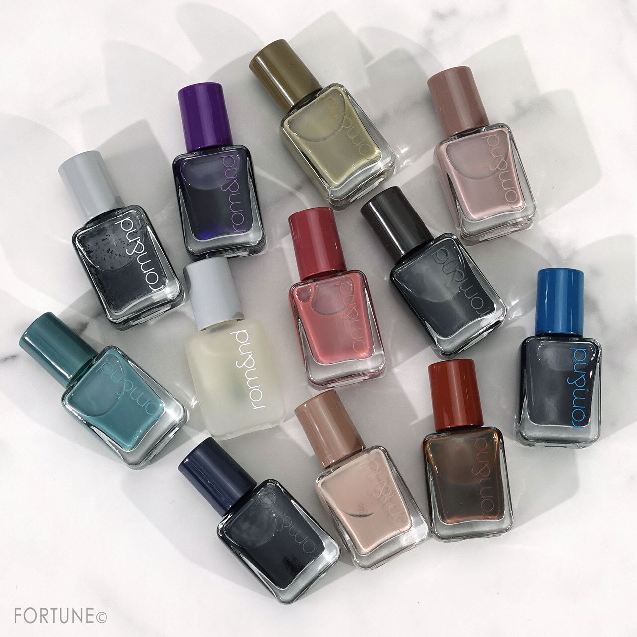 ロムアンド　ムードペブルネイル