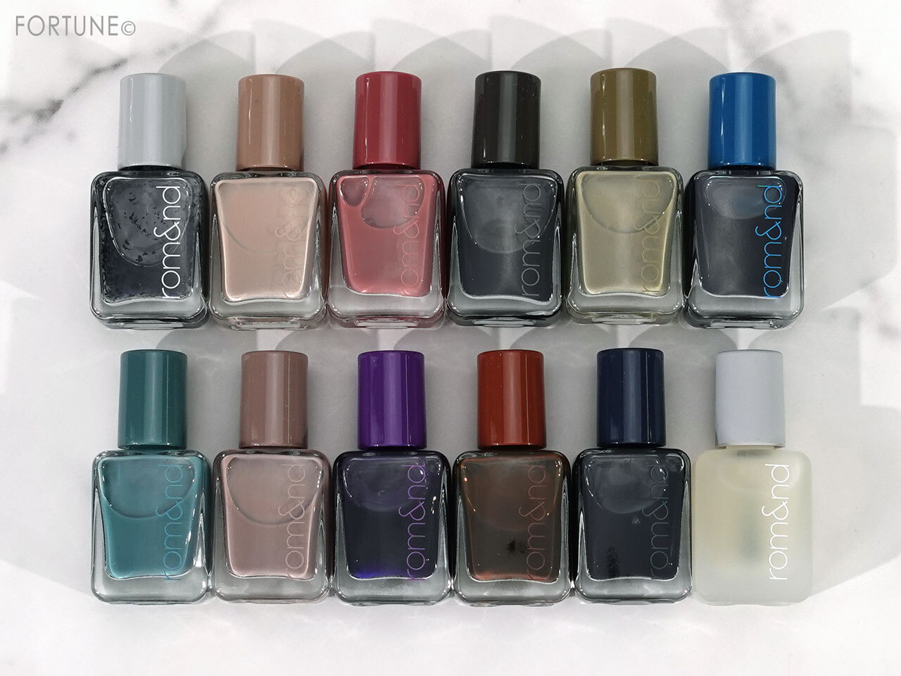 ロムアンド　ムードペブルネイル