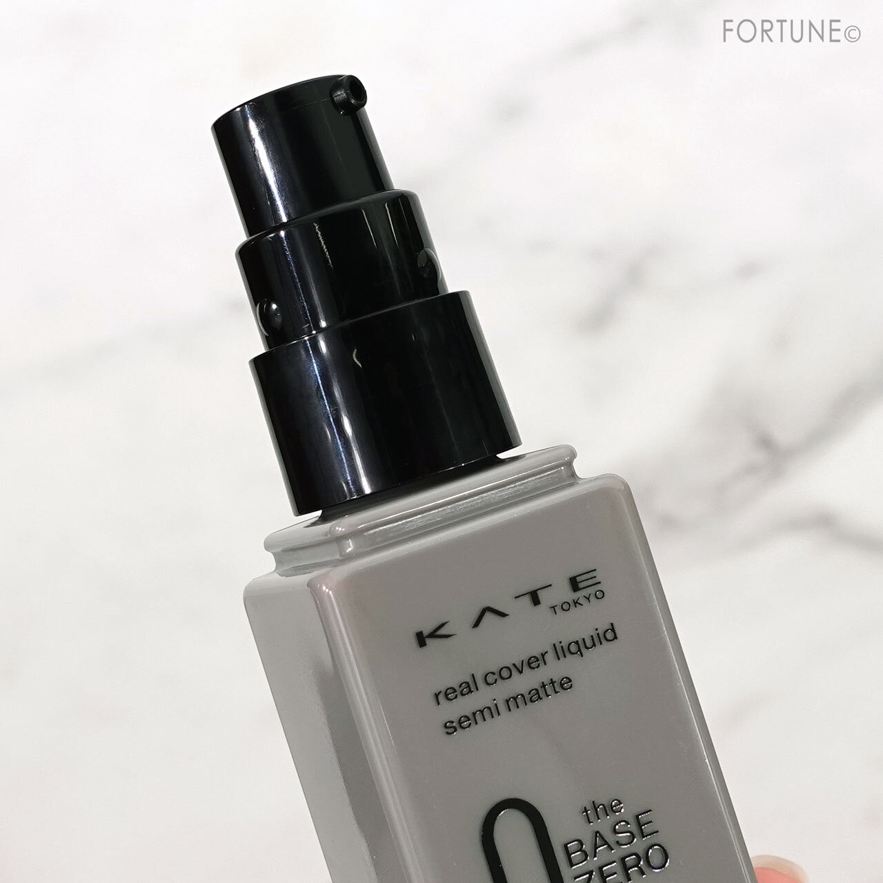 KATE（ケイト）　ファンデーション　リアルカバーリキッド（セミマット）