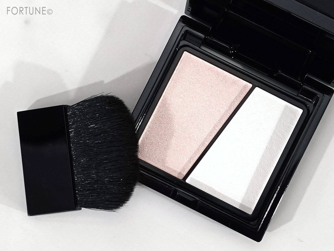 KATE 欲コレクション 「ケイト　スリムクリエイトハイライター」