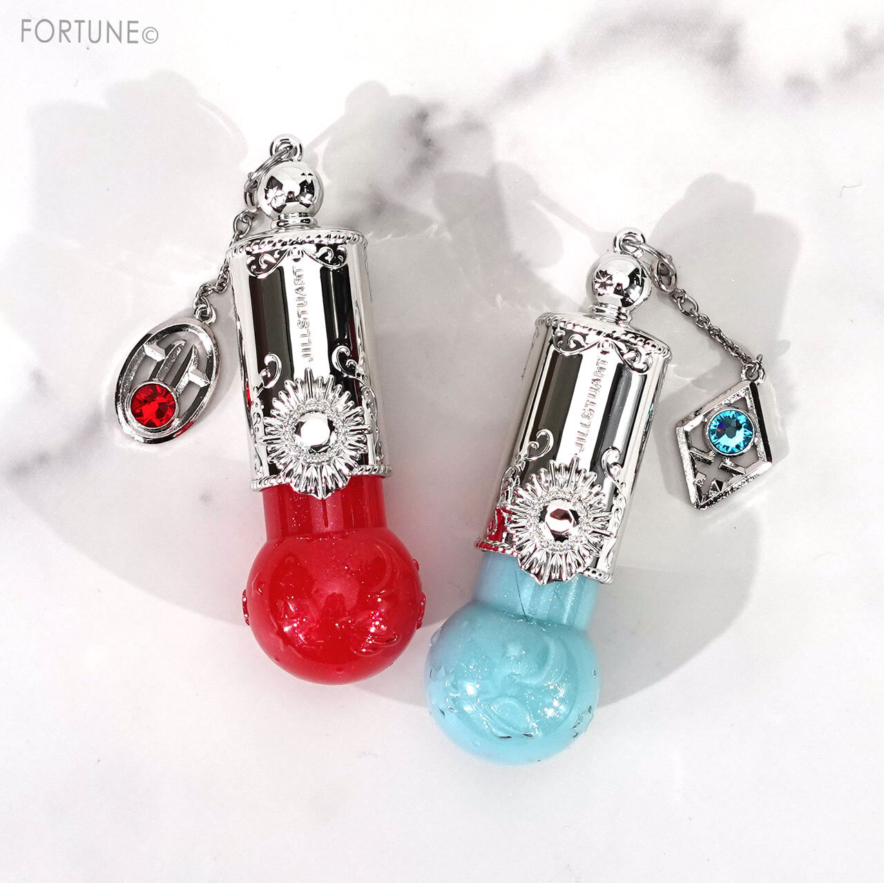 JILLSTUART（ジルスチュアート）　『ステラーチャーム　リップオイル』