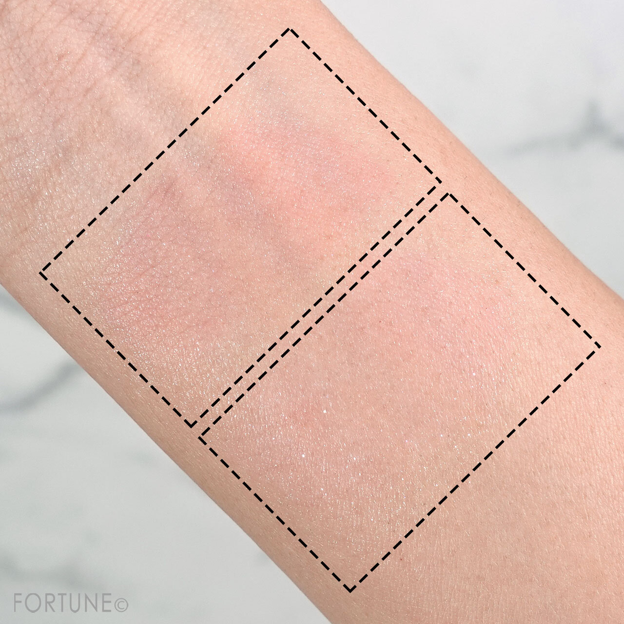 JILLSTUART（ジルスチュアート）　『ステラーチャーム　リップオイル』