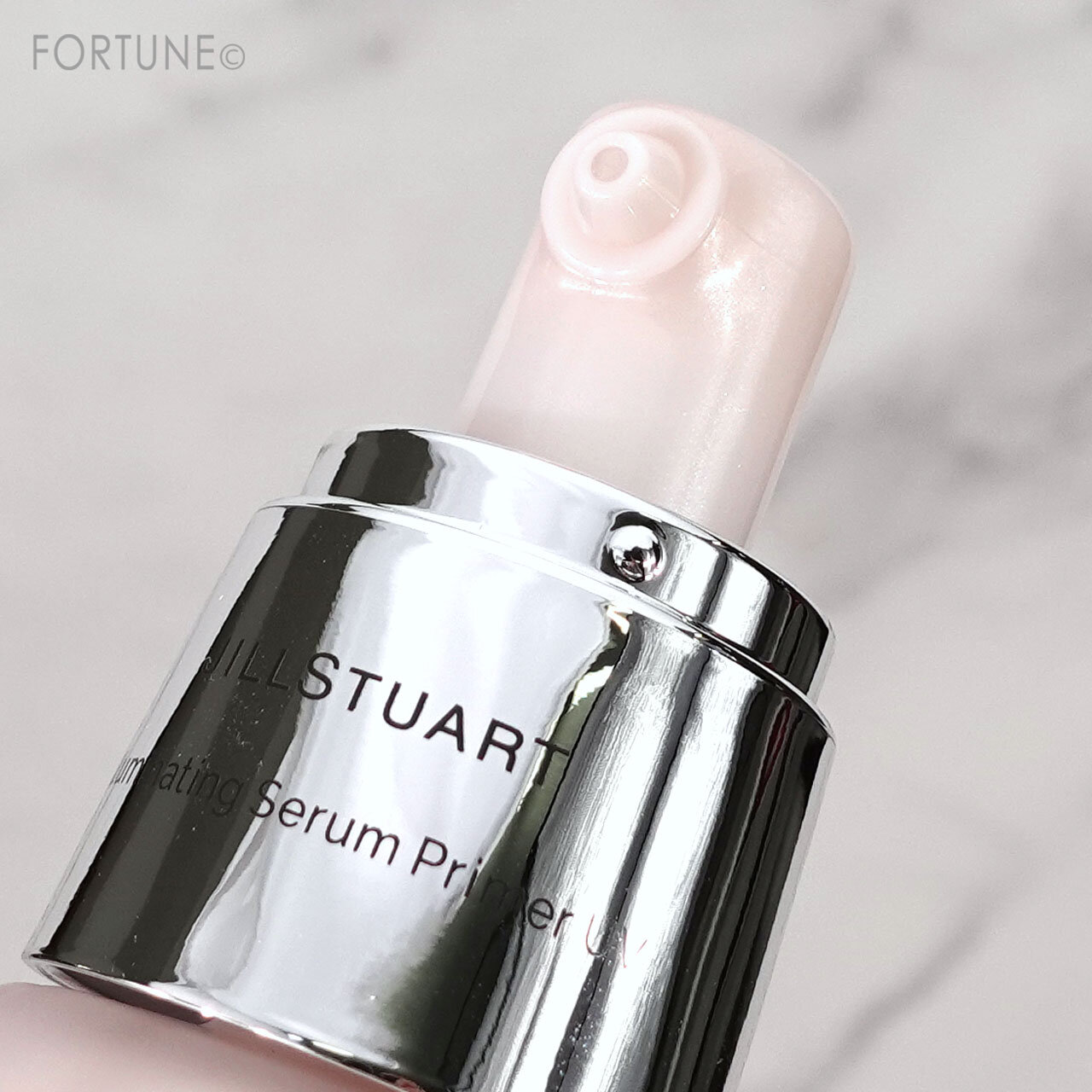 JILLSTUART（ジルスチュアート）　化粧下地　イルミネイティング セラムプライマー UV