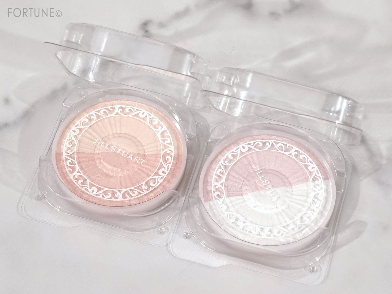 JILLSTUART（ジルスチュアート）　フェイスパウダー　デュアル ルーセントグロウ　セッティングパウダー