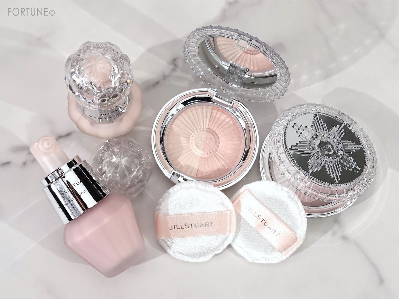 JILLSTUART（ジルスチュアート）　化粧下地　フェイスパウダー　イルミネイティング セラムプライマー UV　　デュアル ルーセントグロウ　セッティングパウダー