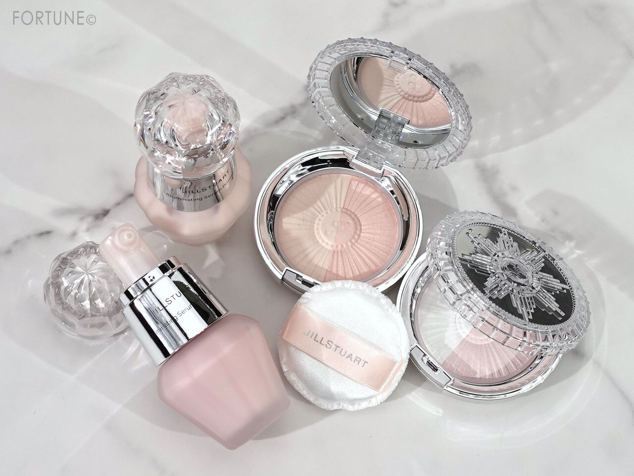 JILLSTUART（ジルスチュアート）　化粧下地　フェイスパウダー　イルミネイティング セラムプライマー UV　　デュアル ルーセントグロウ　セッティングパウダー