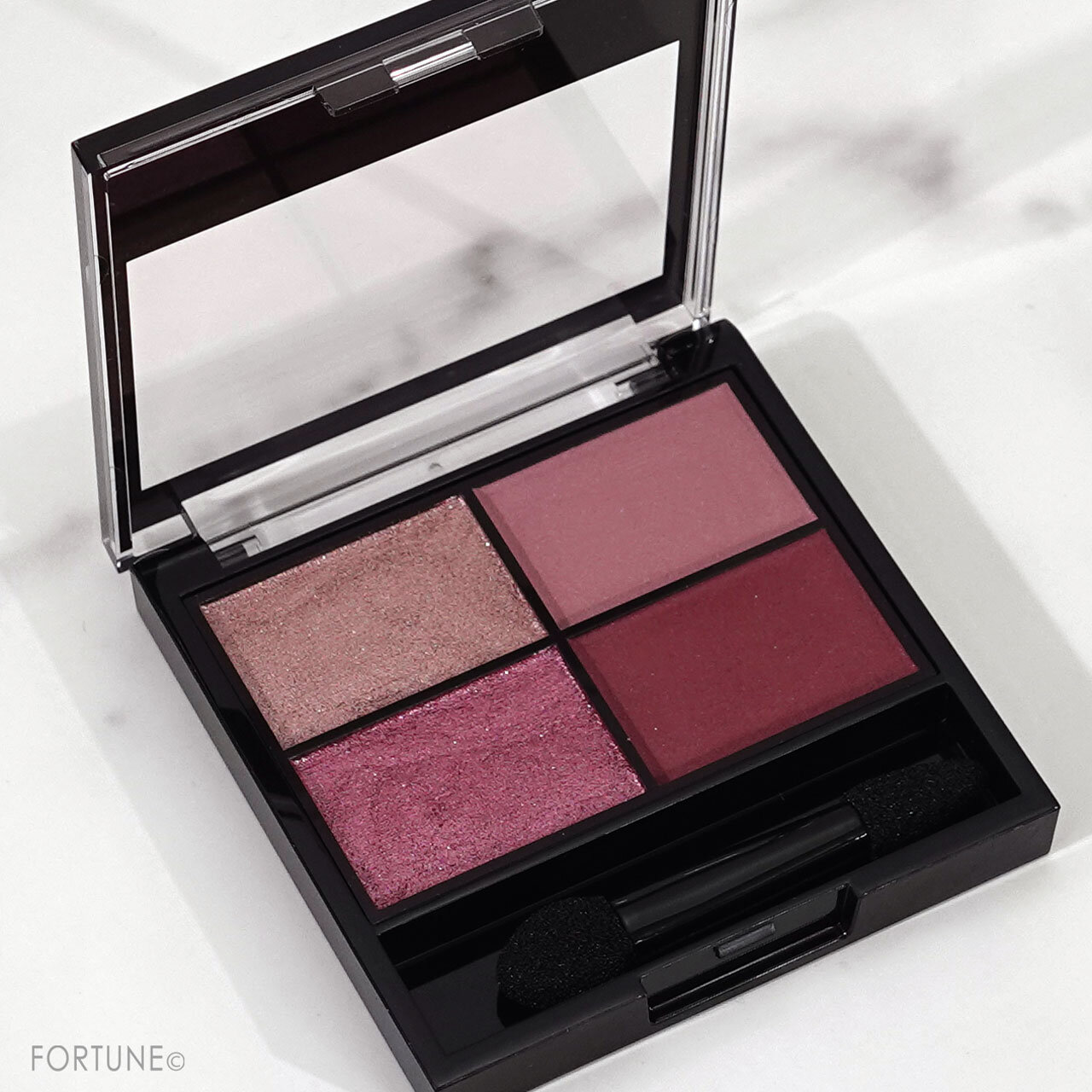 『レブロン カラーステイ デイ トゥ ナイト アイシャドウ クアッド』「575 エクスクイジット」