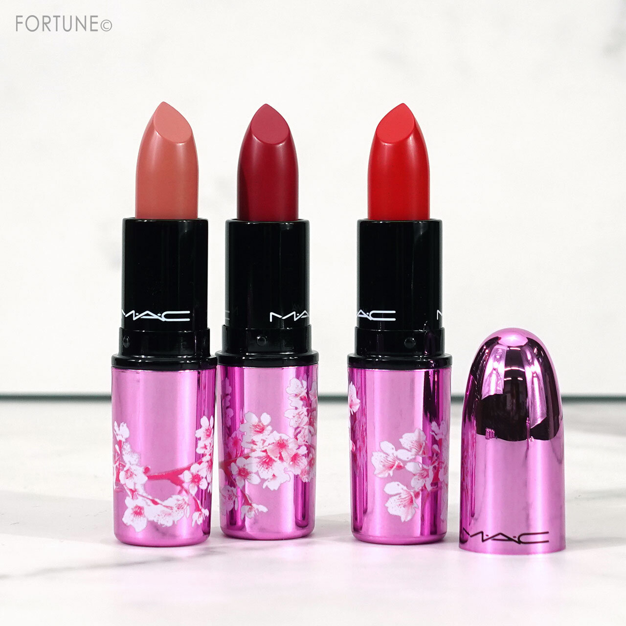 M·A·C（マック）　ラブミーリップスティック