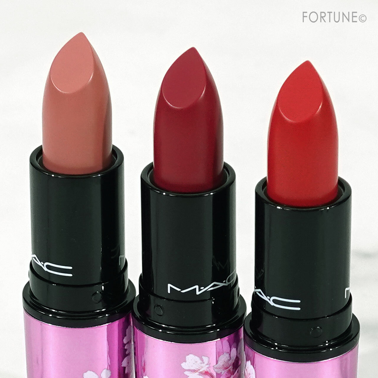 M·A·C（マック）　ラブミーリップスティック