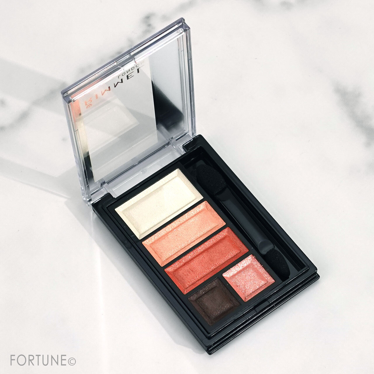 RIMMEL　リンメル　ショコラスウィート　アイズ