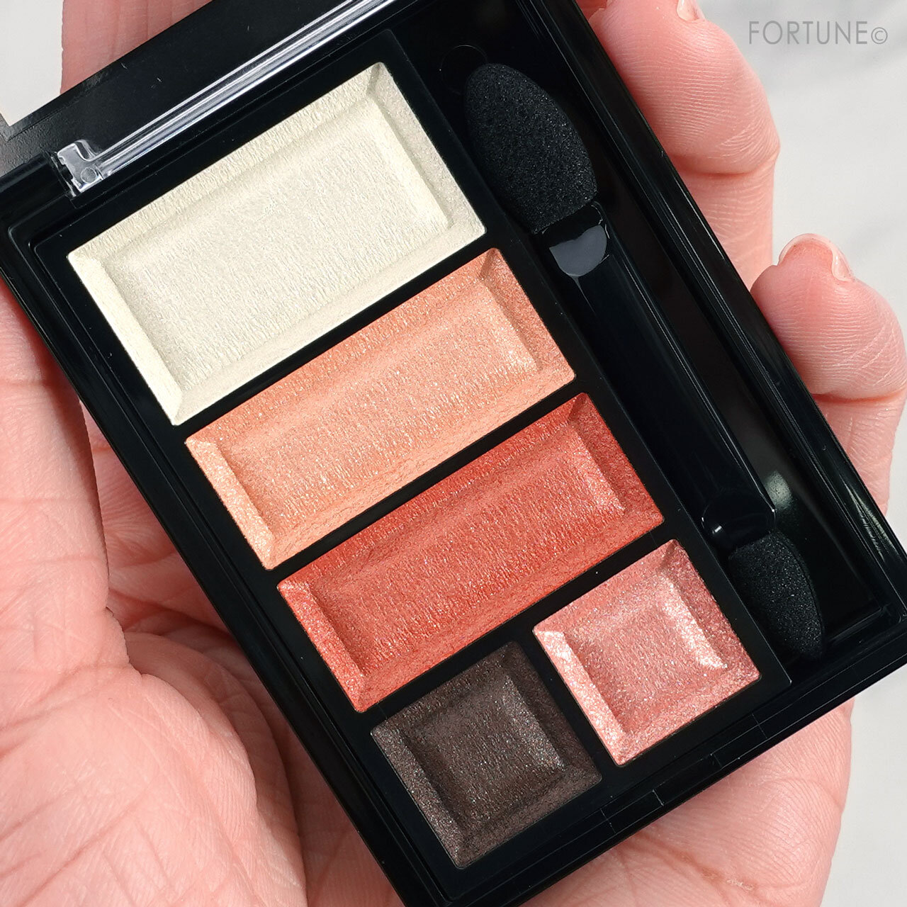 RIMMEL　リンメル　ショコラスウィート　アイズ