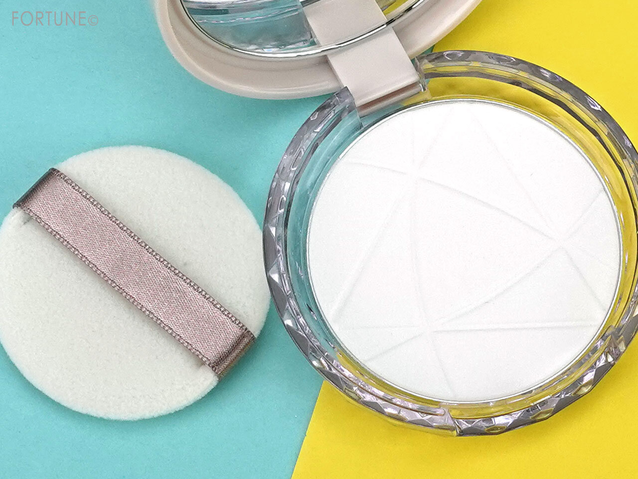 セザンヌ　毛穴レスパウダー