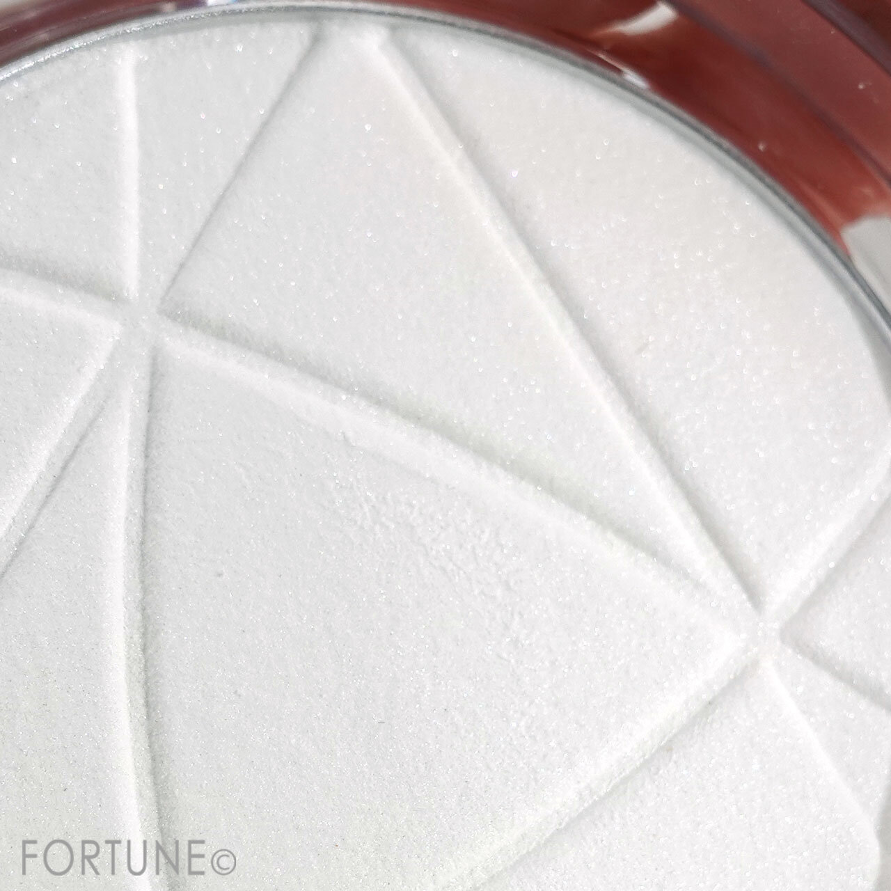 セザンヌ　毛穴レスパウダー