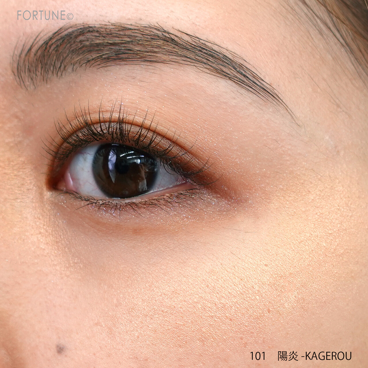 SUQQU メルティング パウダー ハイライター