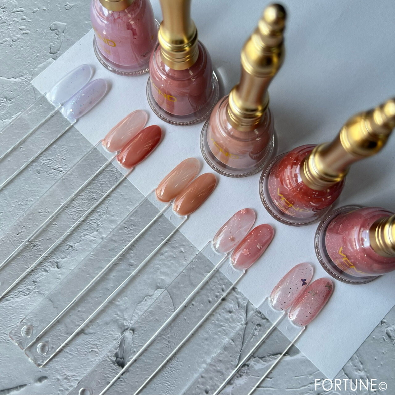 中国コスメ【VCND】｜ブルースカイネイル