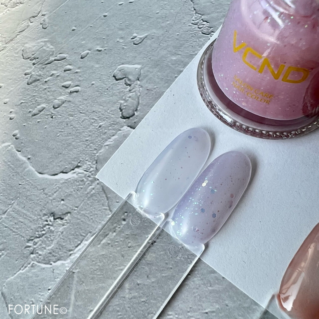 中国コスメ【VCND】｜ブルースカイネイル