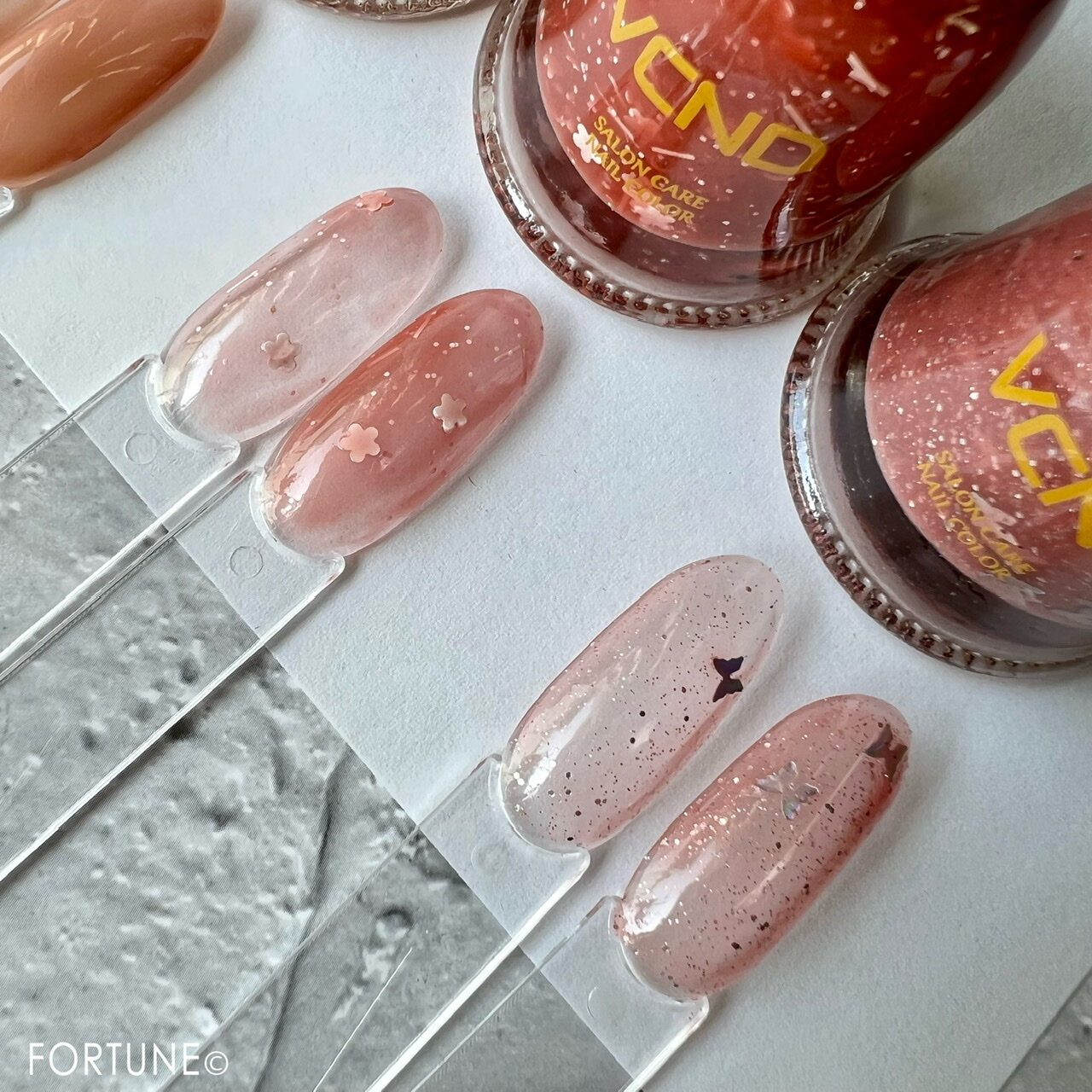 中国コスメ【VCND】｜ブルースカイネイル