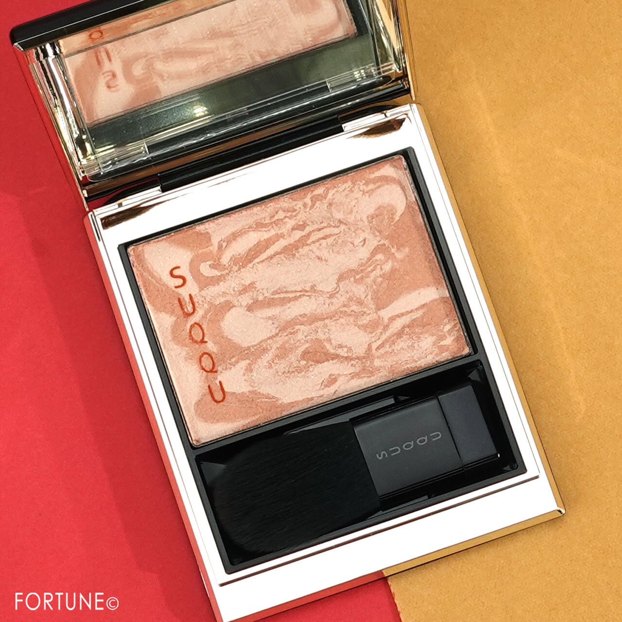 SUQQU メルティング パウダー ハイライター