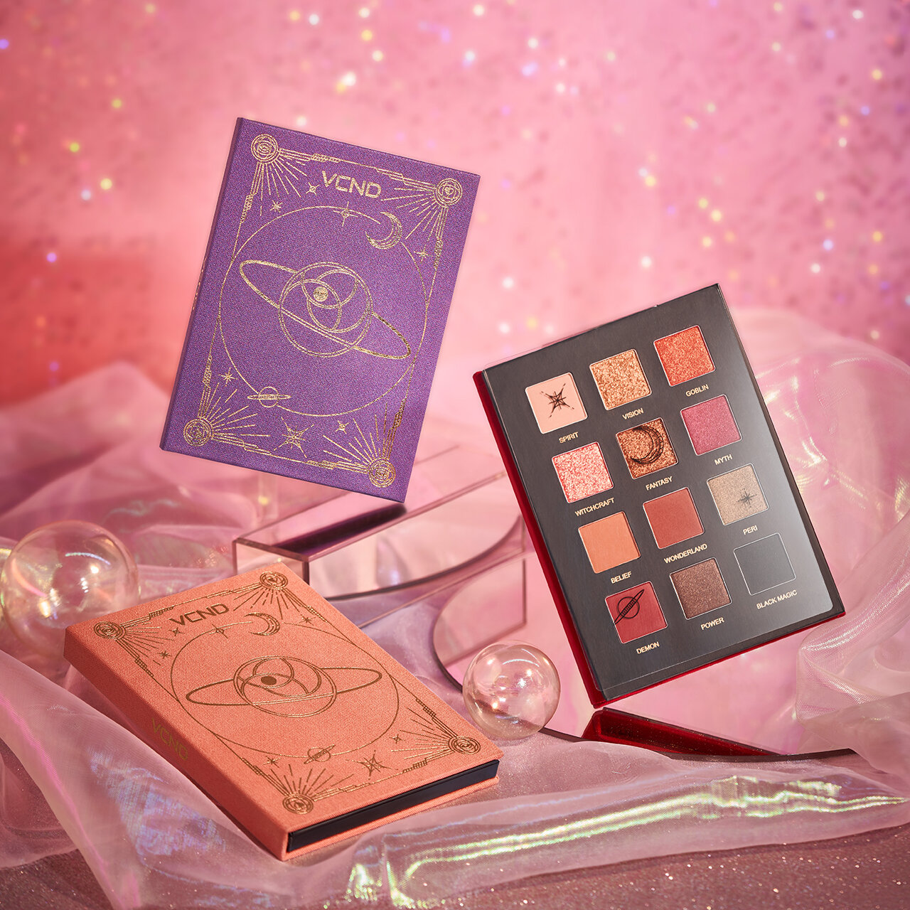 VCND（ブイシーエヌディー） 「星空12色アイシャドウパレット」