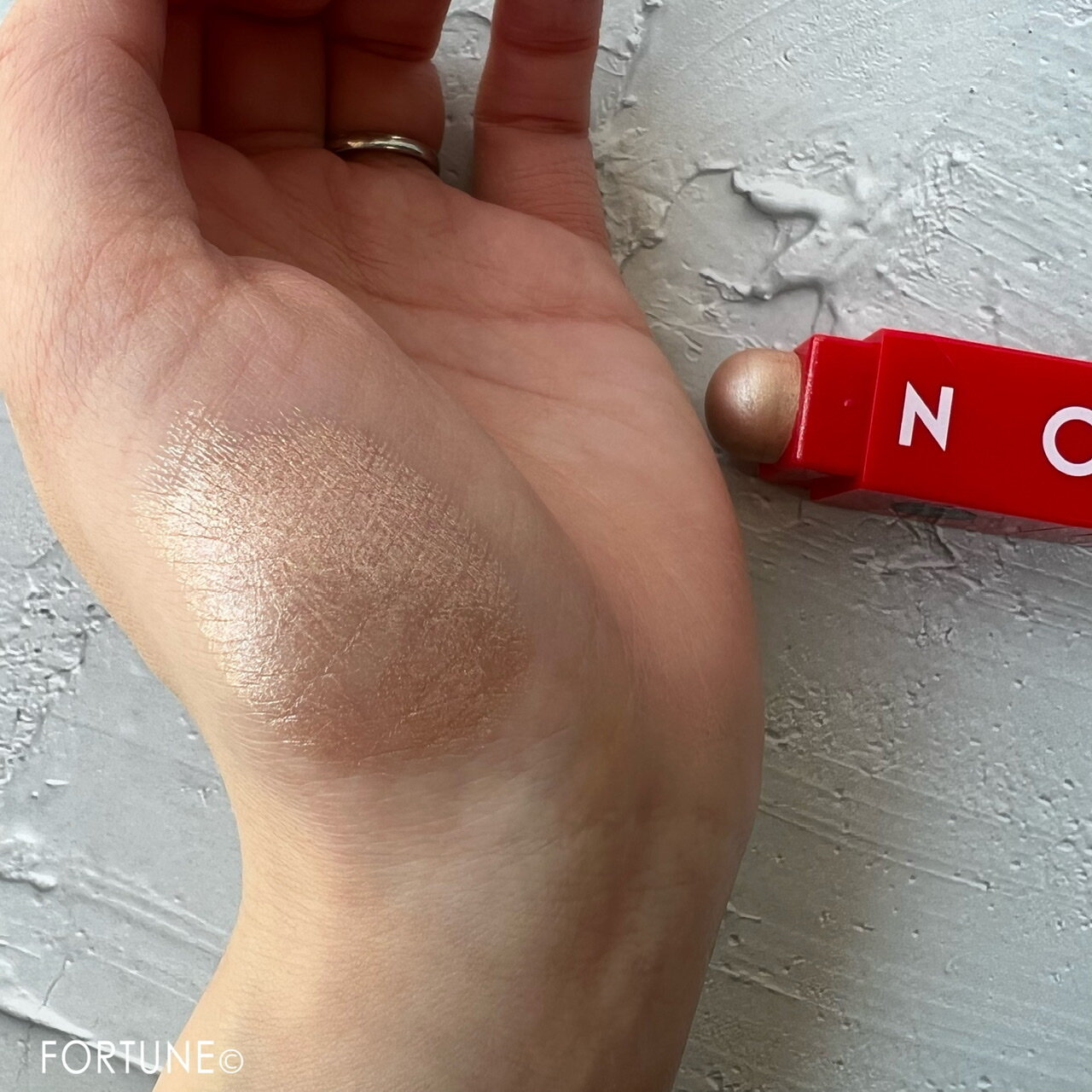 MISTINE（ミスティーン）｜オールフォーラブ メイクアップツイスト