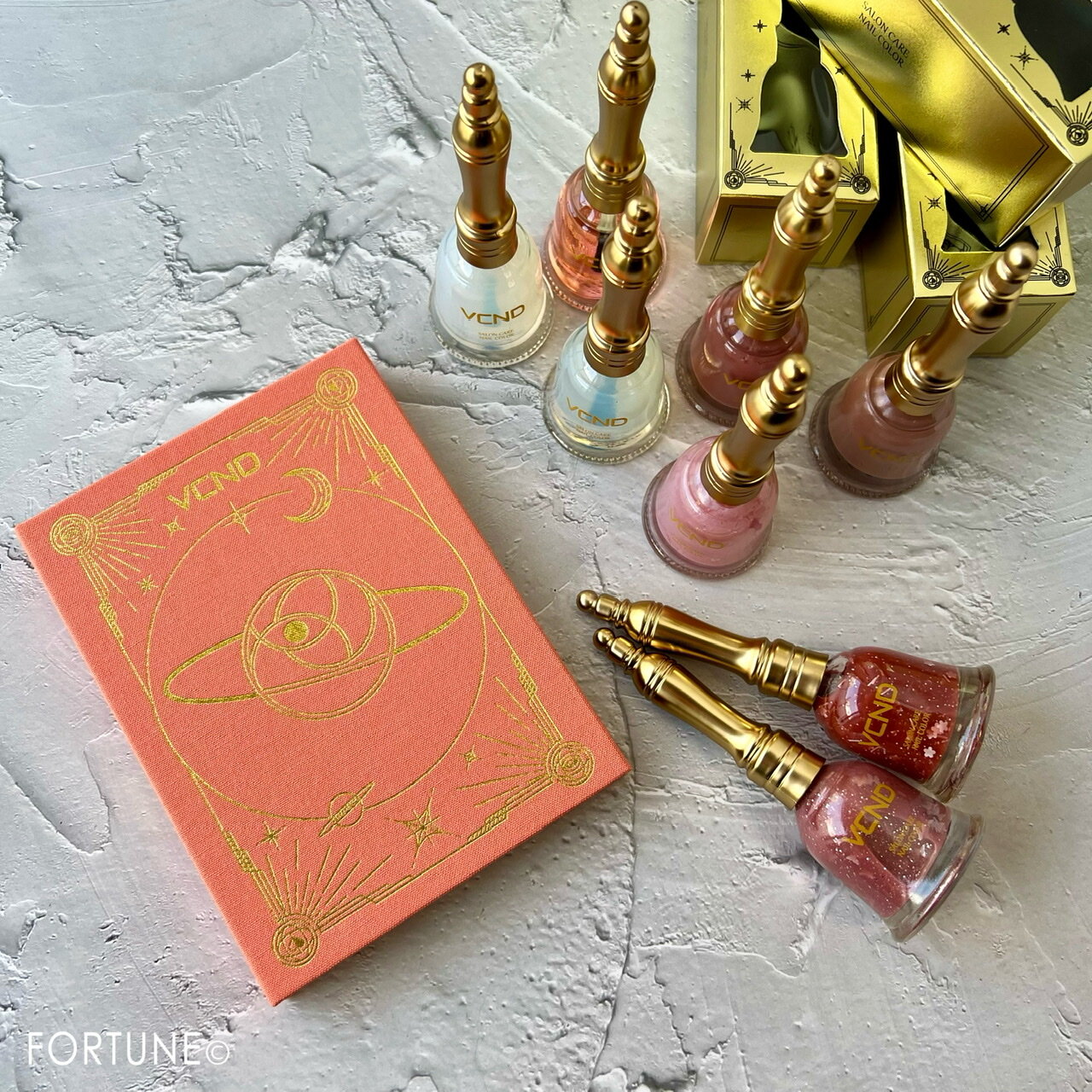 中国コスメ【VCND】｜ネイル アイシャドウパレット