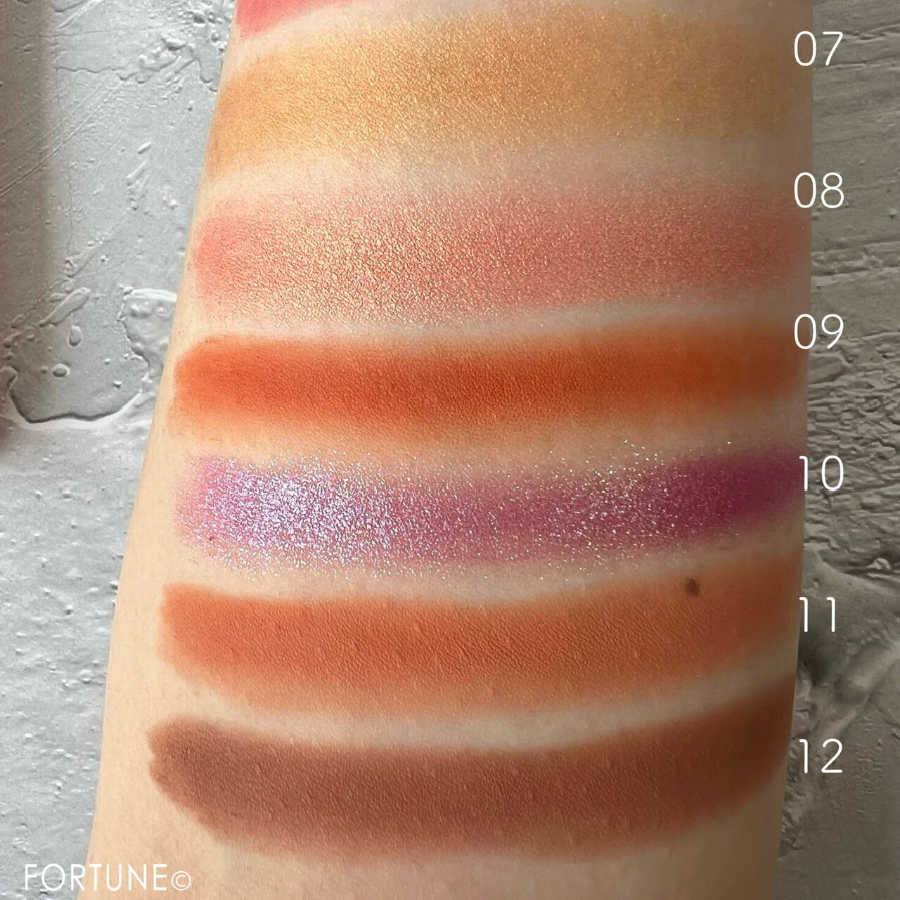 中国コスメ【VCND】｜星空12色アイシャドウパレット