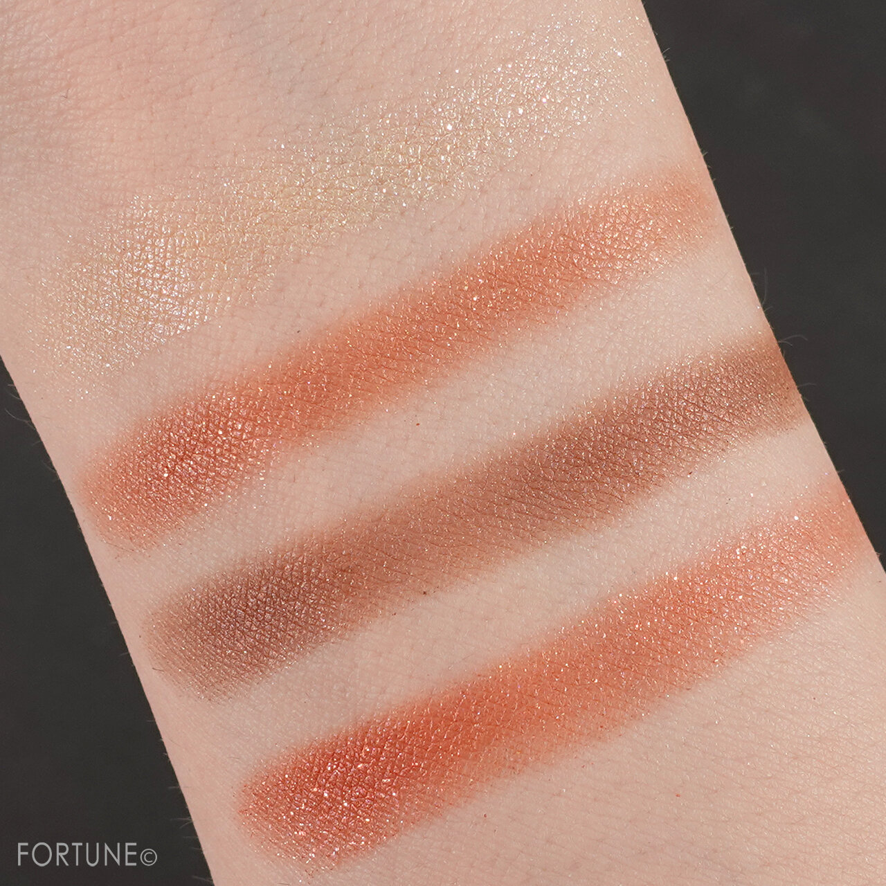 『デイジードール アイカラー パレット』BR-02 ウォームブラウン