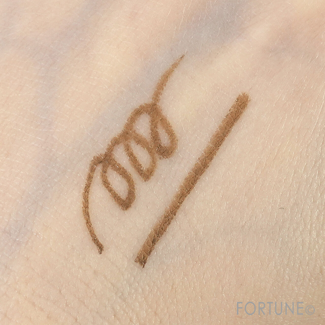 ettusais（エテュセ） アイエディション（ジェルライナー）〈09 ヘーゼルチャイ〉