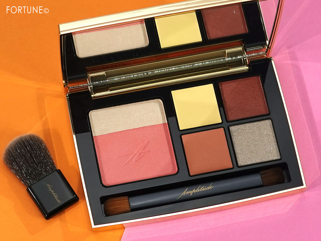 Amplitude（アンプリチュード）　Amplitude コンスピキュアス アイ&チークカラーパレット リミテッドコレクション a
