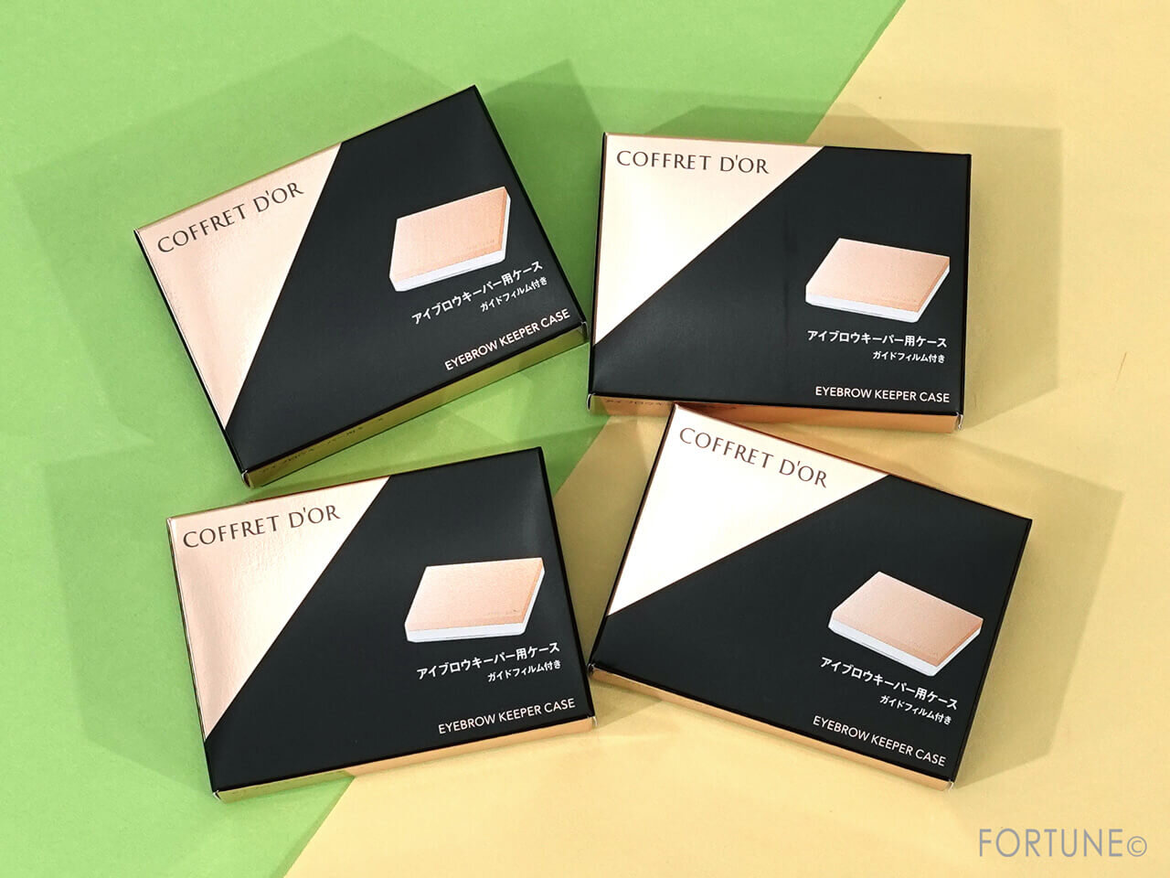 COFFRET D'OR（コフレドール）　アイブロウキーパー