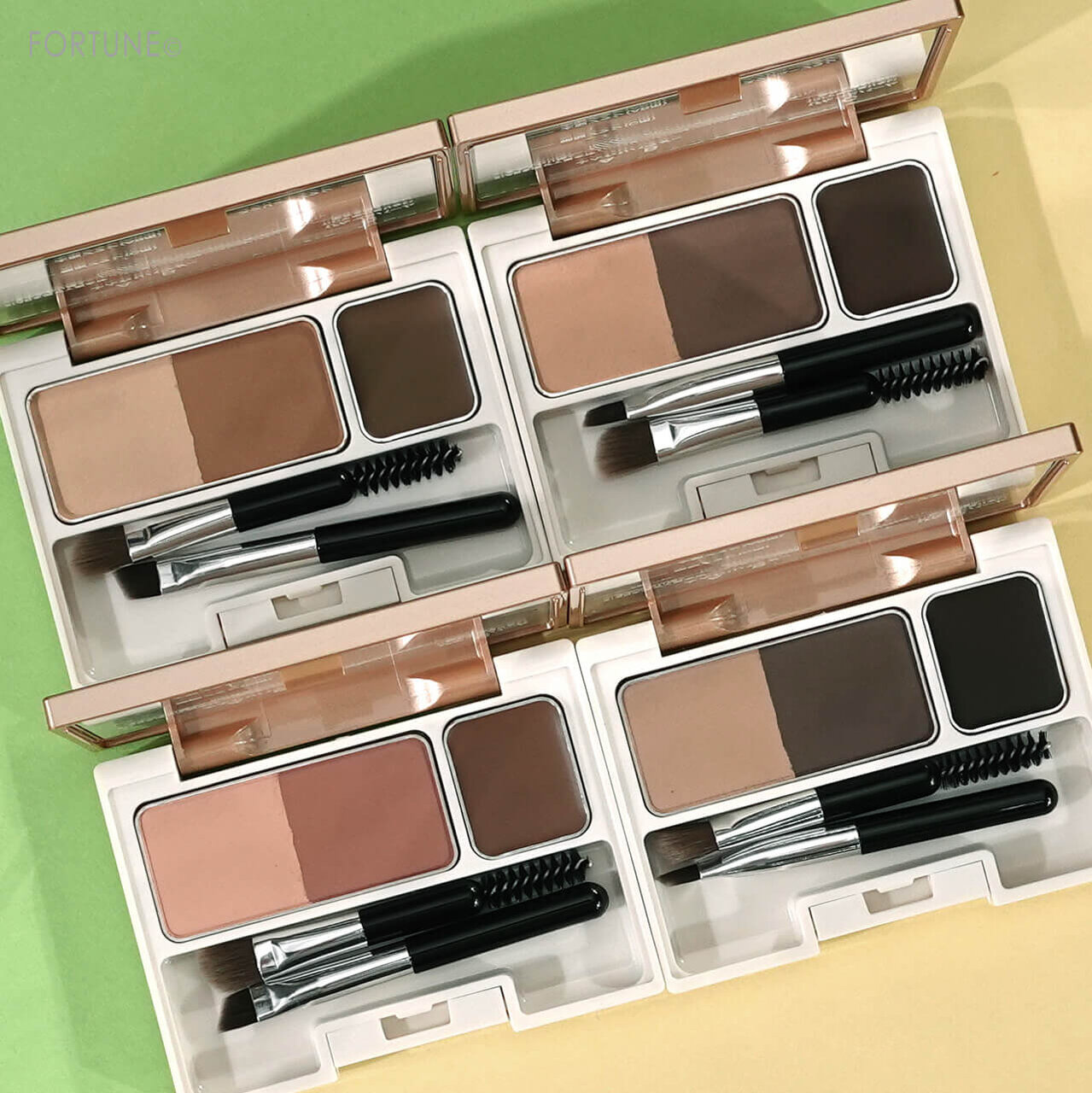 COFFRET D'OR（コフレドール）　アイブロウキーパー