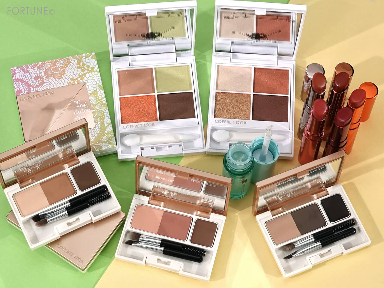 COFFRET D'OR（コフレドール）　アイブロウ　リップ　グロス　アイシャドウ