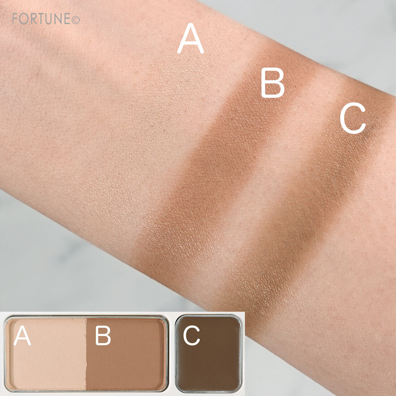 COFFRET D'OR（コフレドール）　アイブロウキーパー　01 メルティブラウン