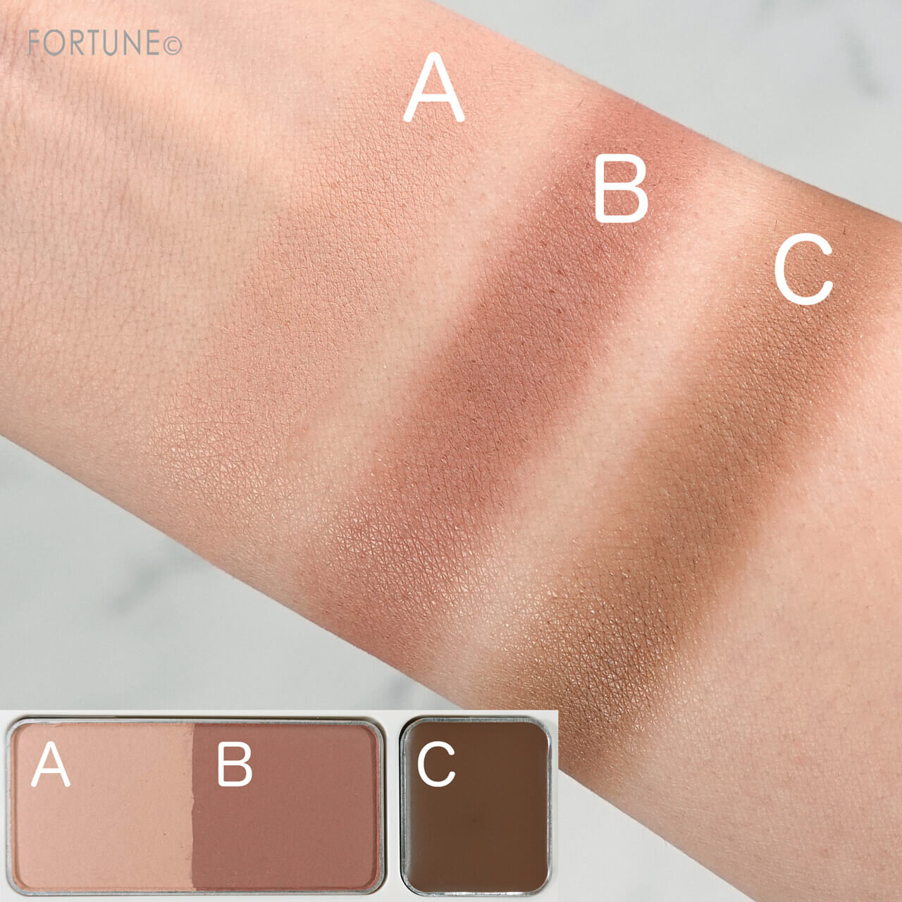 COFFRET D'OR（コフレドール）　アイブロウキーパー　03 アッシュピンク