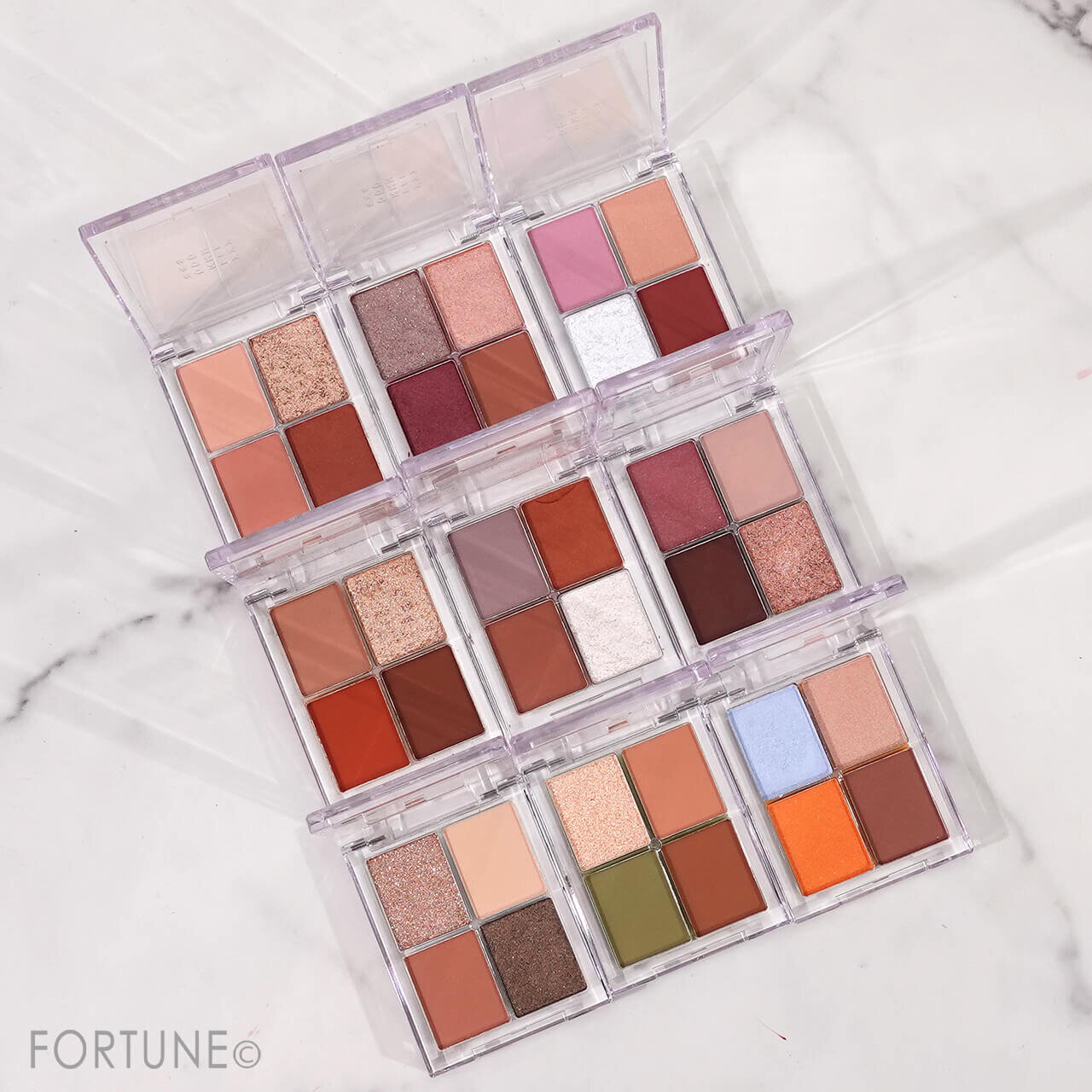 ワンコイン中国コスメ 『aZTK 4色アイシャドウパレット』