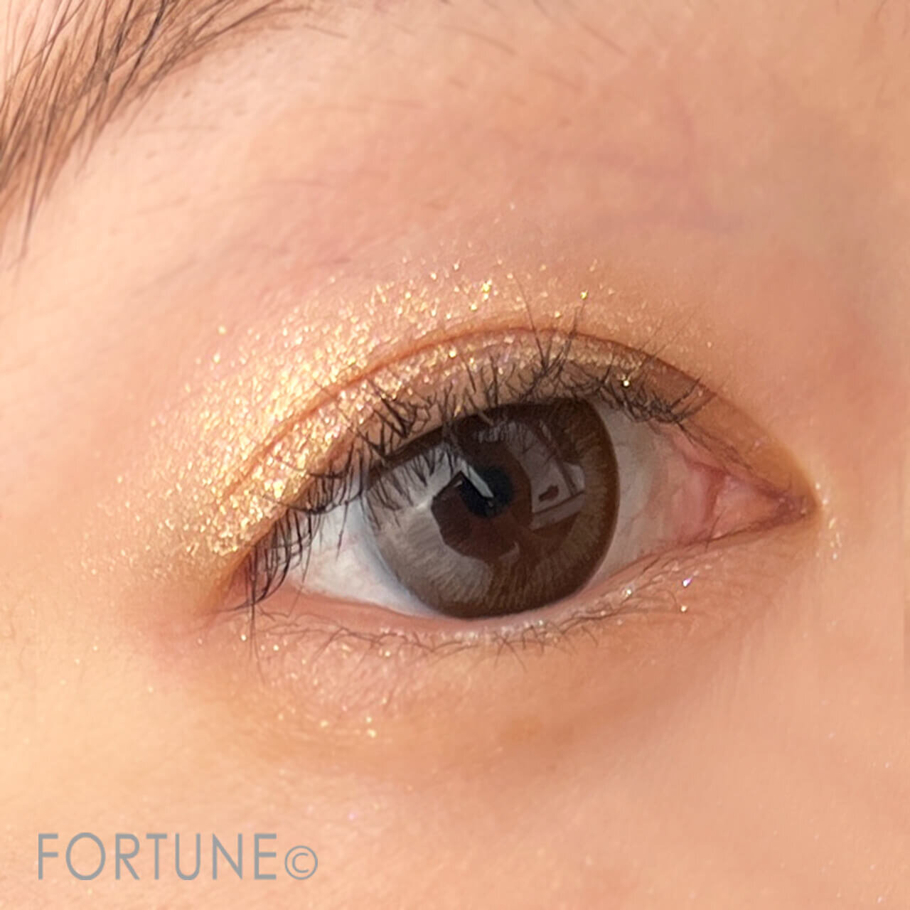 ワンコイン中国コスメ 『aZTK シングルアイシャドウ』