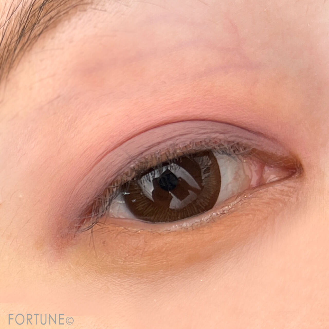 ワンコイン中国コスメ 『aZTK シルキーリキッドアイシャドウ』