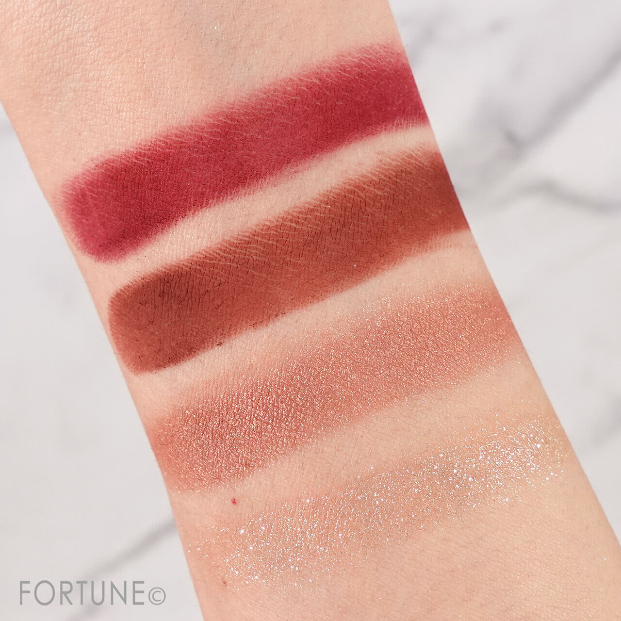 ワンコイン中国コスメ 『aZTK シングルアイシャドウ』