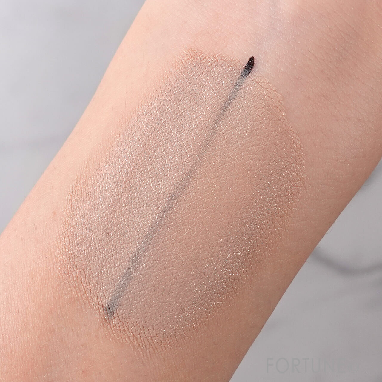 #aZTK（エーズィーティーケー）　フェザータッチファンデーション