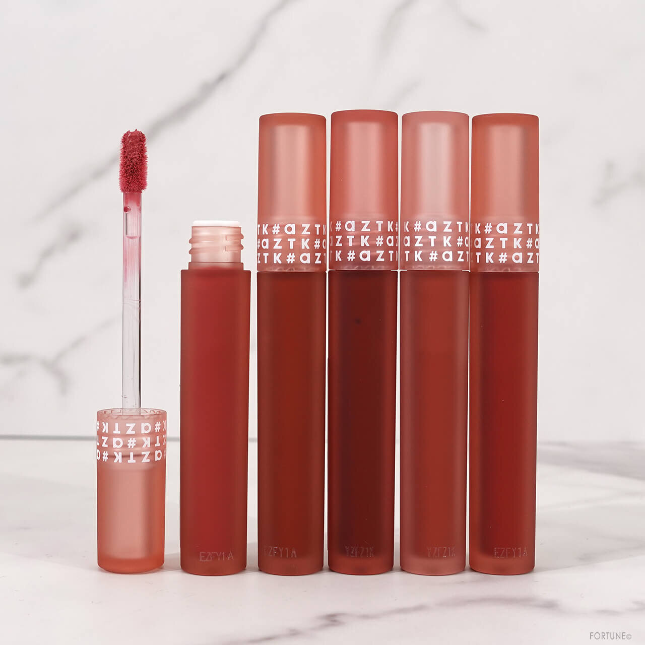 ワンコイン中国コスメ 『aZTK エアリーマットリップ』