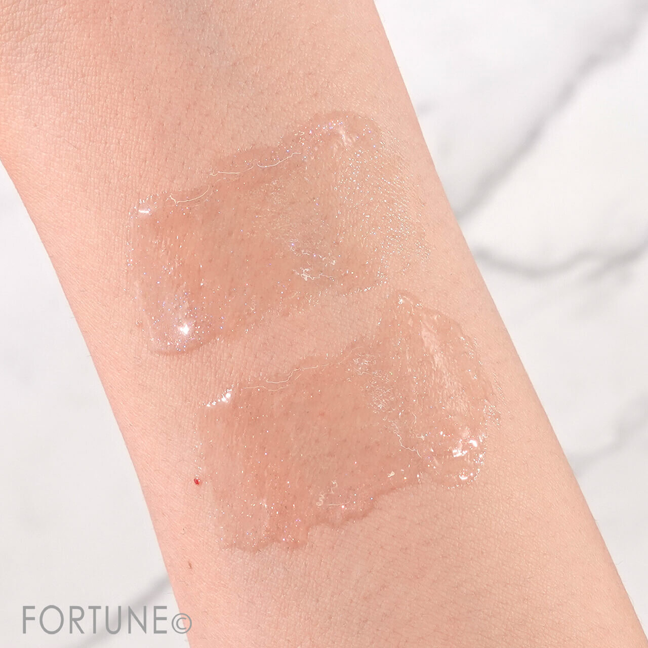 ワンコイン中国コスメ 『aZTK ドリーミーリップグロス』