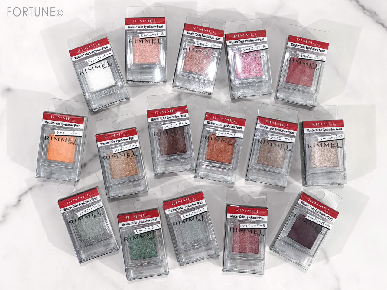 RIMMEL（リンメル）　ワンダー　キューブ　アイシャドウ　パール