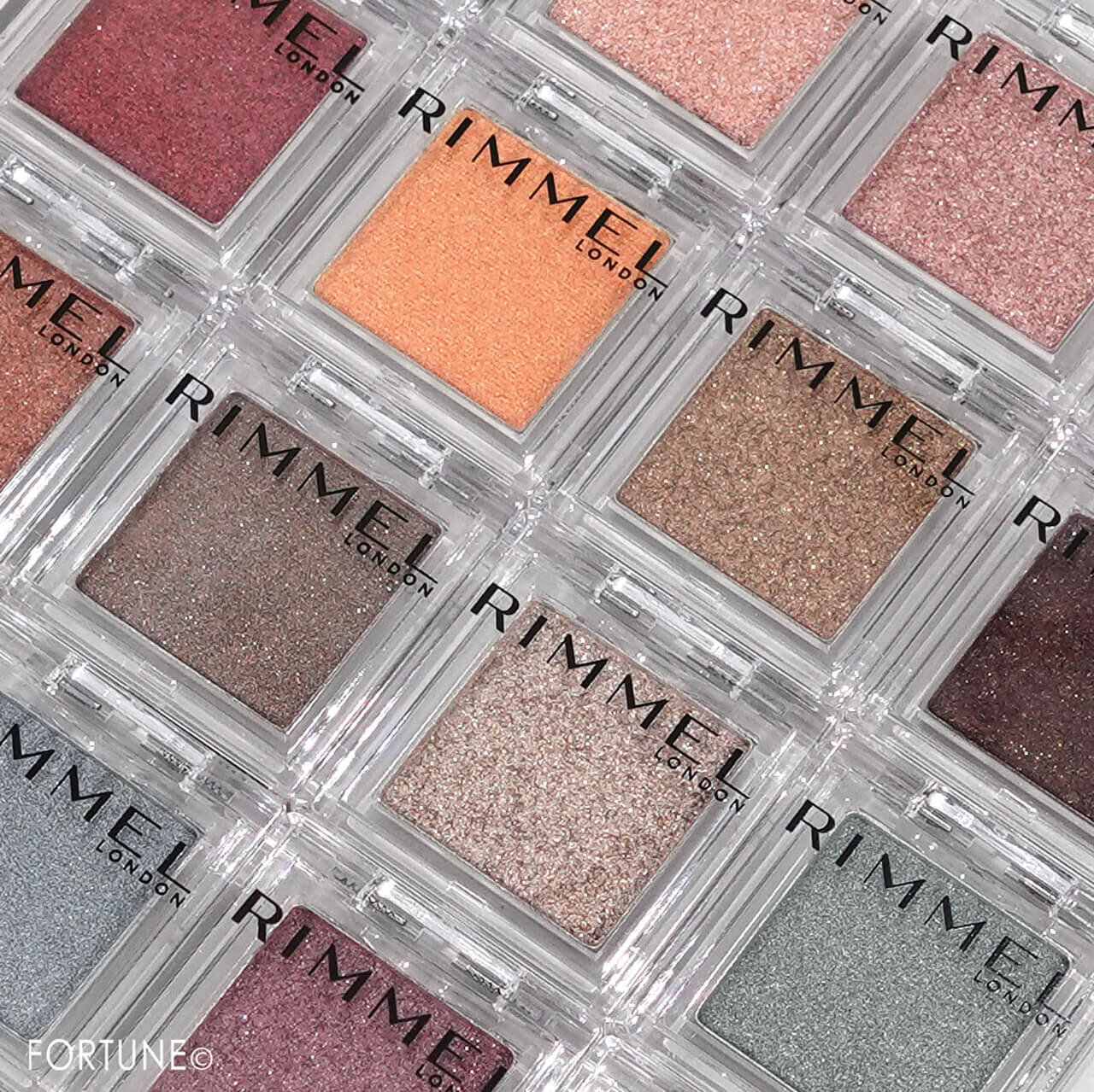 RIMMEL（リンメル）　ワンダー　キューブ　アイシャドウ　パール