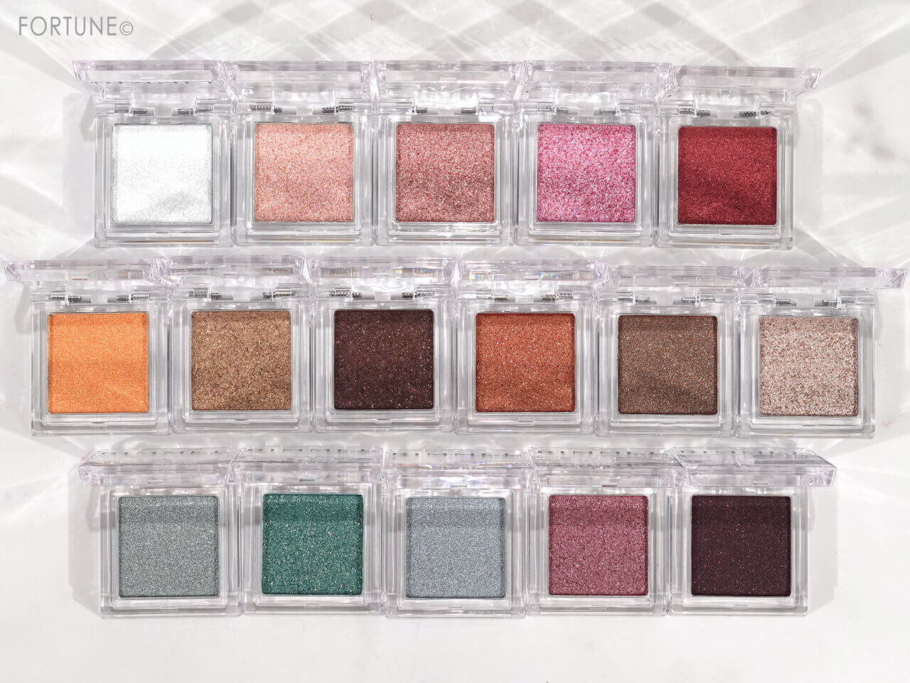 RIMMEL（リンメル）　ワンダー　キューブ　アイシャドウ　パール