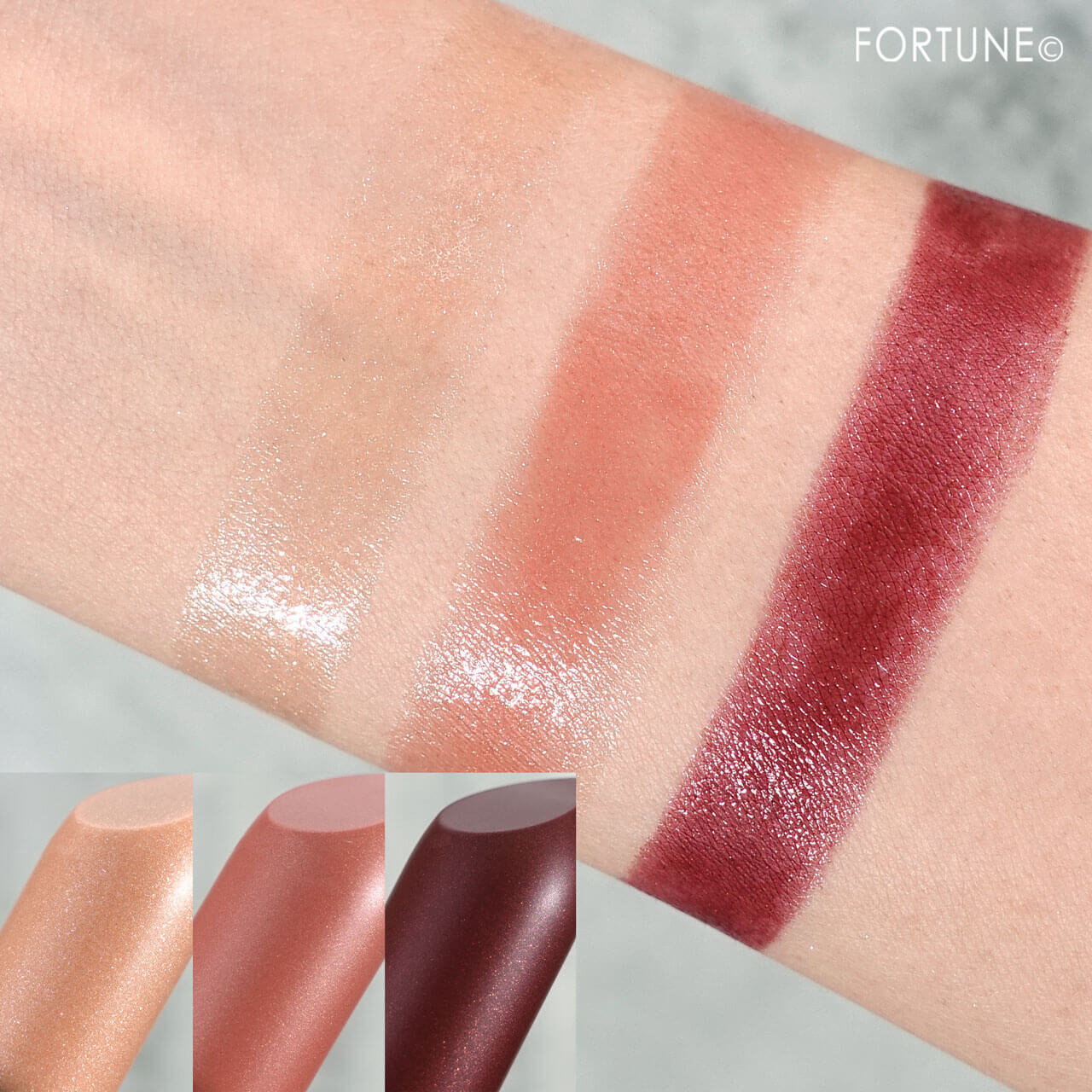 LAURA MERCIER（ローラ メルシエ）　シアー リップスティック