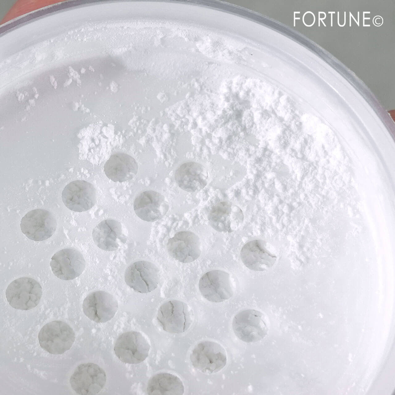 KATE（ケイト）　『ケイト　フェイスパウダーＺ（オイルブロック）』